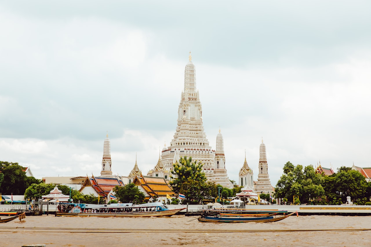 Wat Arun temple on the Chao Phraya river, Bangkok